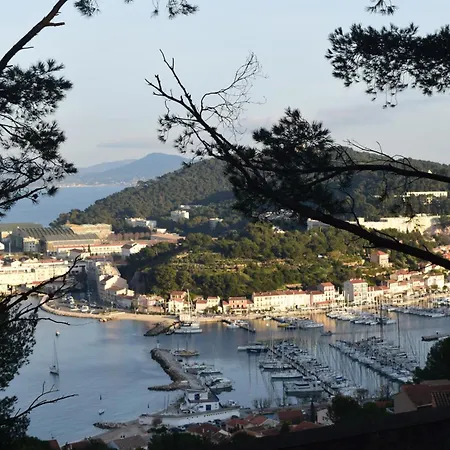 Climatise A 500m De La Saint-Mandrier-sur-Mer